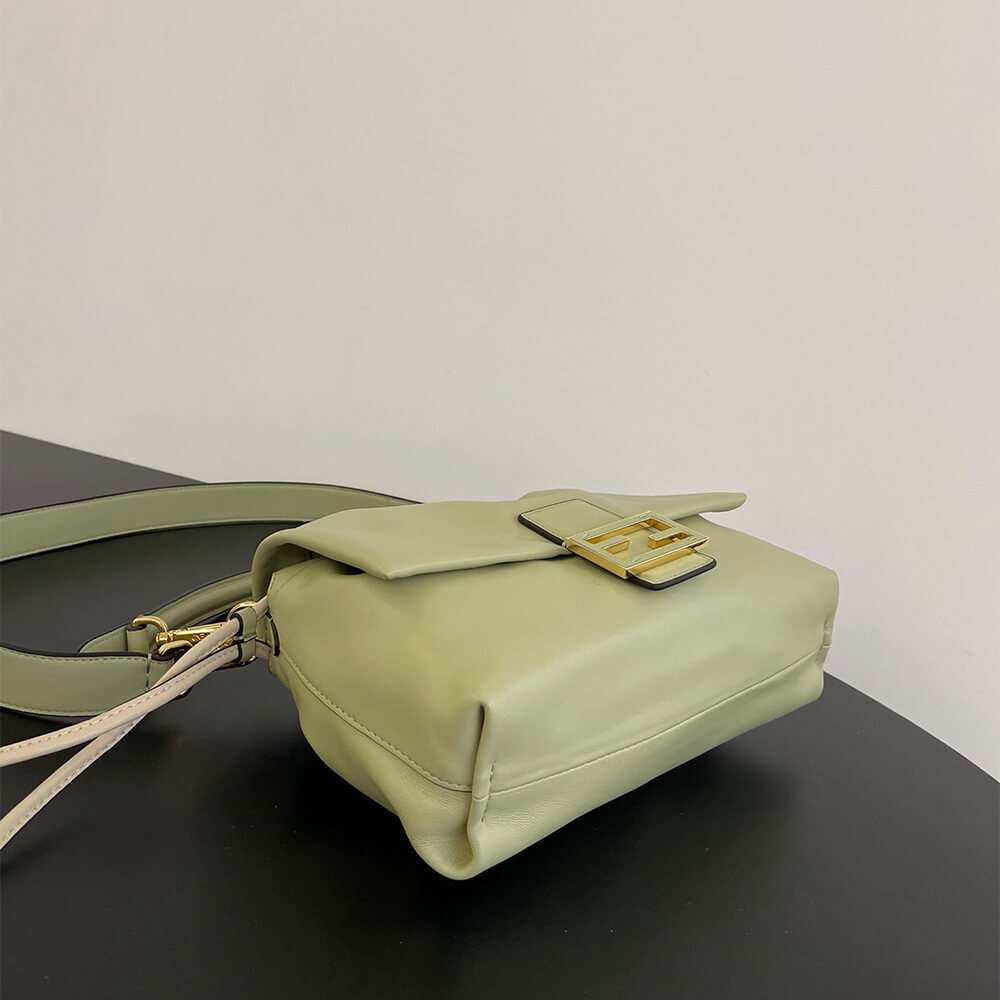 Fendi Mamma Baguette Medium(high-end grade)