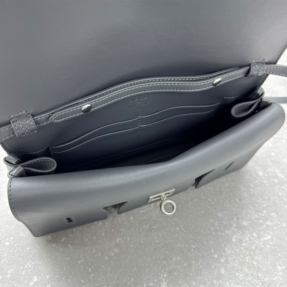 Balenciaga Women s Bel Air Clutch On Strap Small(HIGH-END GRADE)