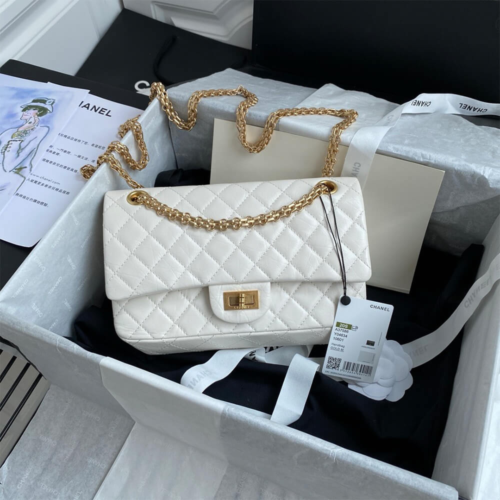 CHANEL 2.55 HANDBAG(high-end grade)