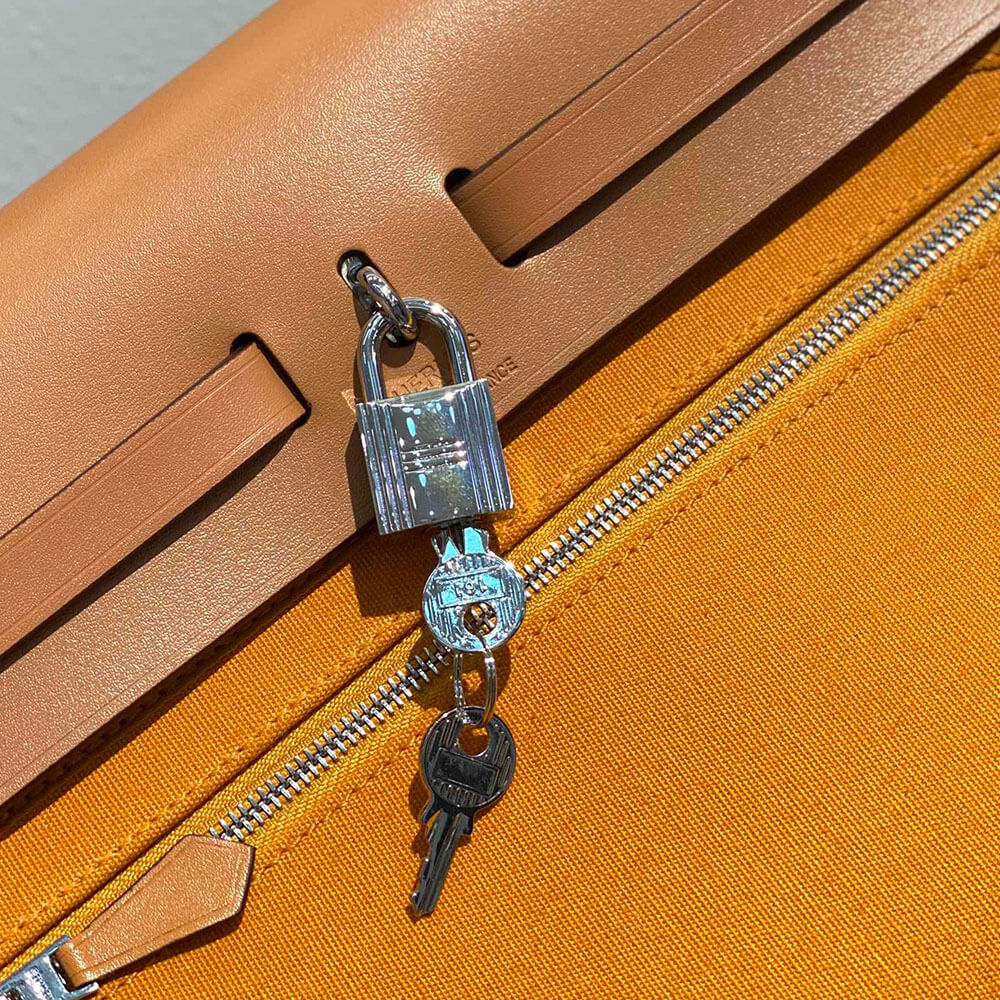 HERMES Herbag Zip 31 bag