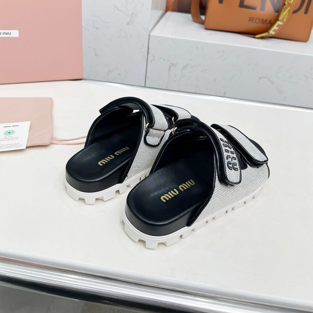 MiuMiu Canvas slides