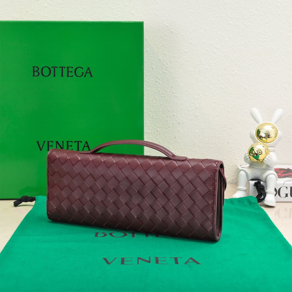 Bottega Veneta Andiamo Clutch(HIGH-END GRADE)